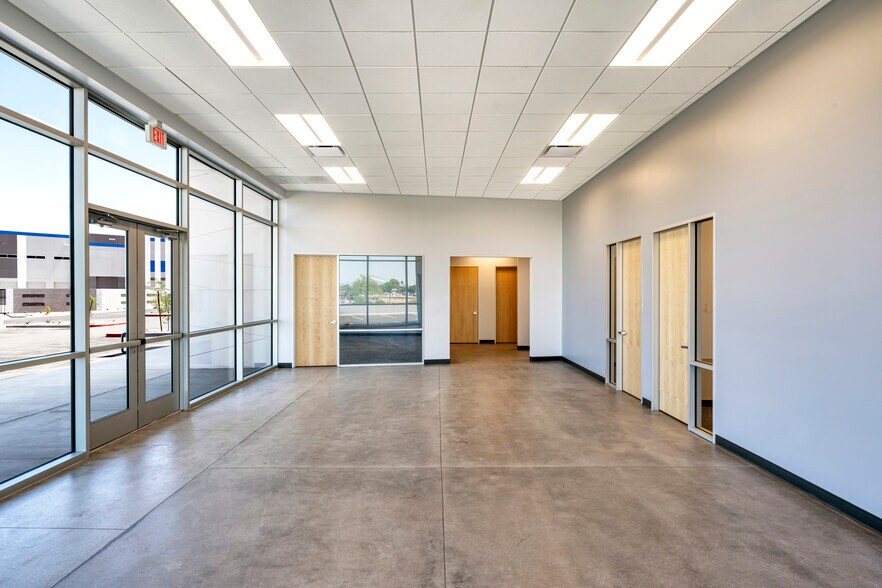 More Photos Of 9303 N 79th Ave, Peoria Warehouse For Sale