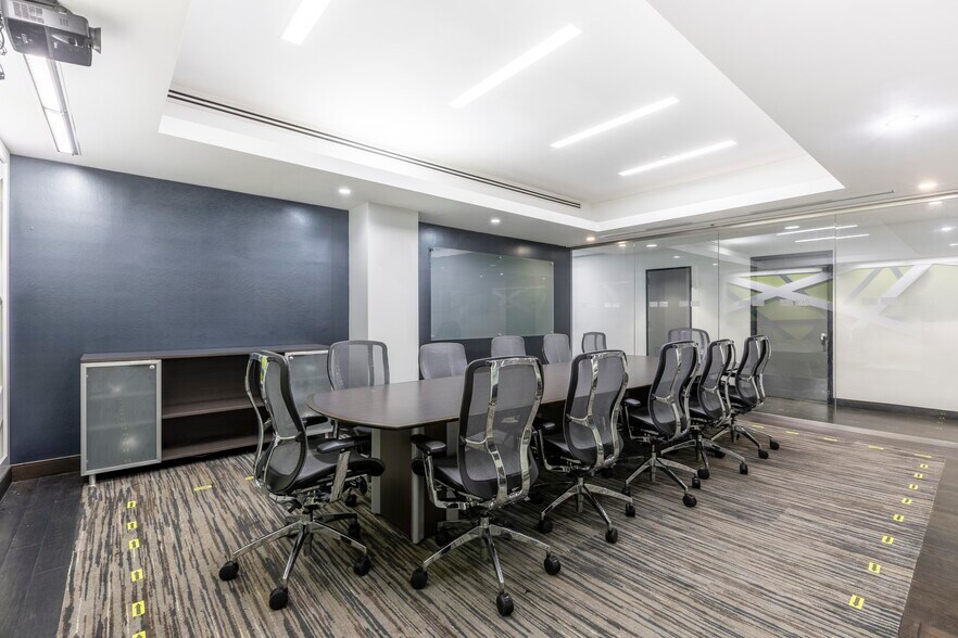 More Photos Of 845 Third Ave, New York Office For Lease