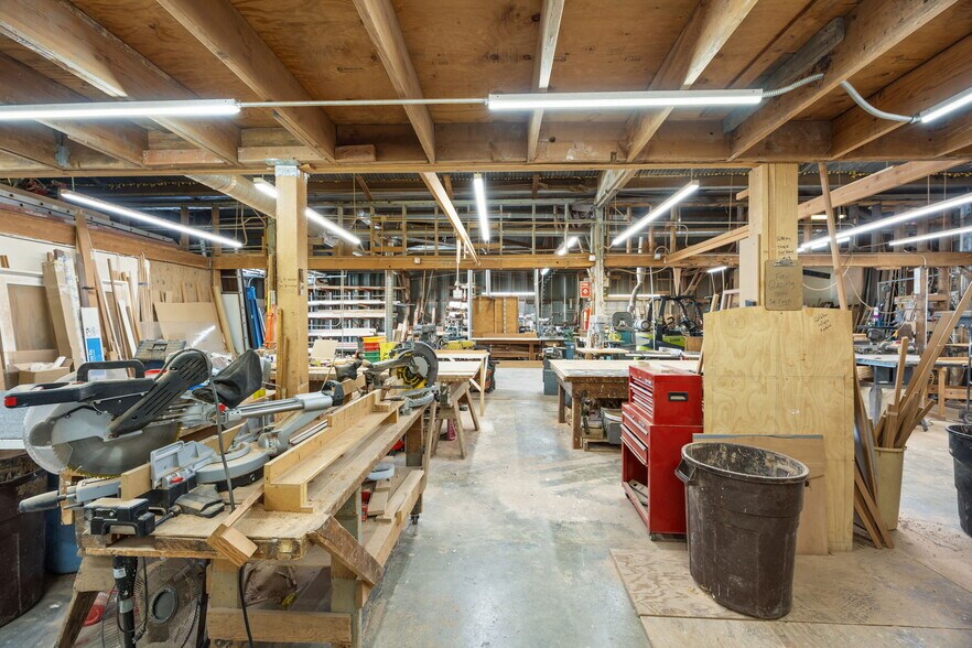 More Photos Of 8401 Baldwin St, Oakland Warehouse For Sale