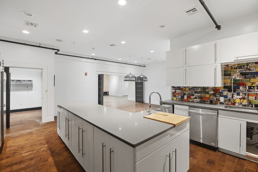 More Photos Of 122 E Randolph Ave, Enid Storefront Retail Residential For Sale