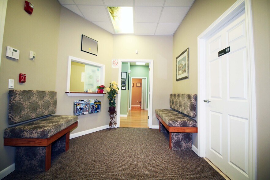 More Photos Of 845 N Main St, Providence Medical For Sale