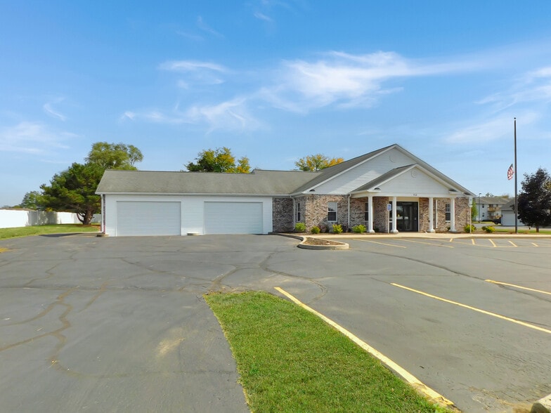More Photos Of 769 N Blackhawk Blvd, Rockton Office For Lease