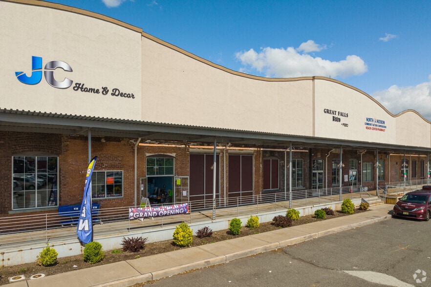 More Photos Of 220 Passaic St, Passaic Storefront For Lease