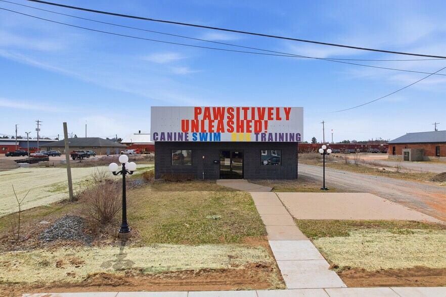 Primary Photo Of 2109 Madison St, Stevens Point Warehouse For Sale