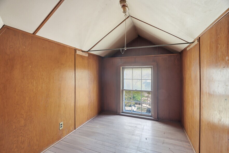 More Photos Of 389 Maple St, Saint Paul Apartments For Sale