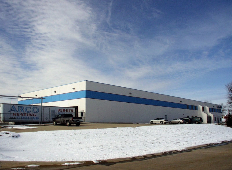 More Photos Of 95-101 Arco Dr, Saint Charles Warehouse For Sale