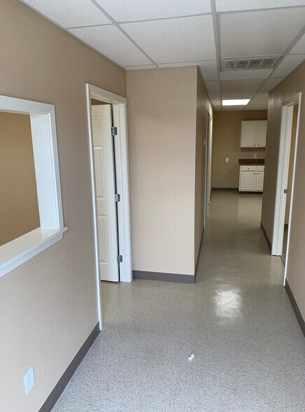 More Photos Of 4849 Lafin Rd, Beaumont Warehouse For Lease