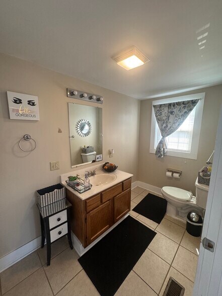 More Photos Of 220 W 3rd St, Cookeville Loft Creative Space For Sale