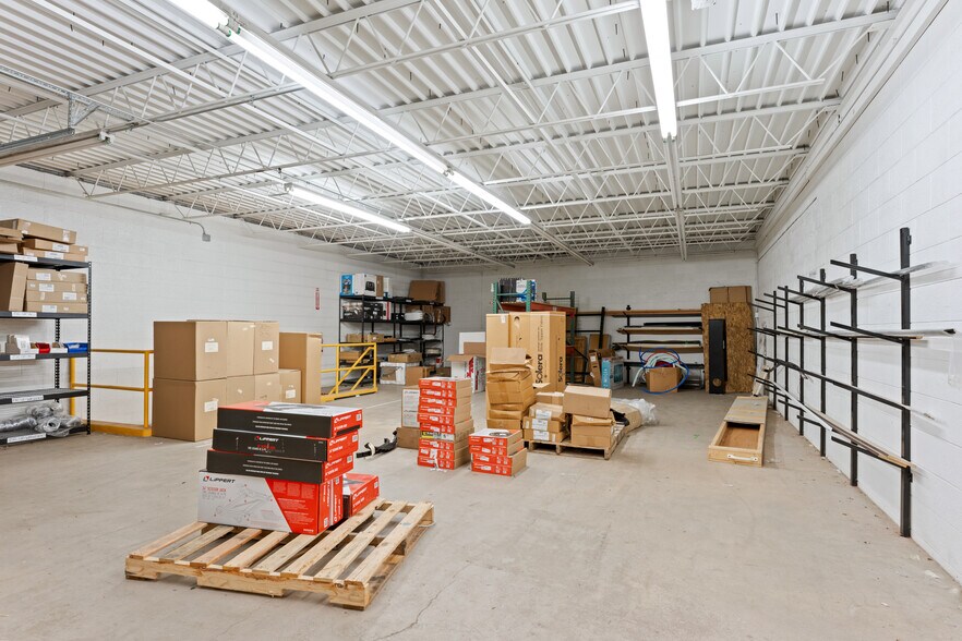 More Photos Of 3204-3208 E Platte Ave, Colorado Springs Auto Dealership For Sale