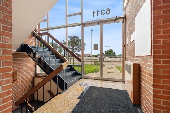 More Photos Of 6311 Wayzata Blvd, Saint Louis Park Office For Sale