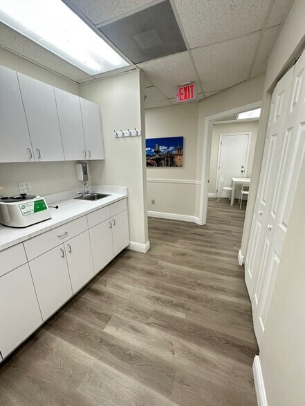 More Photos Of 16244 S Military Trl, Delray Beach Medical For Lease