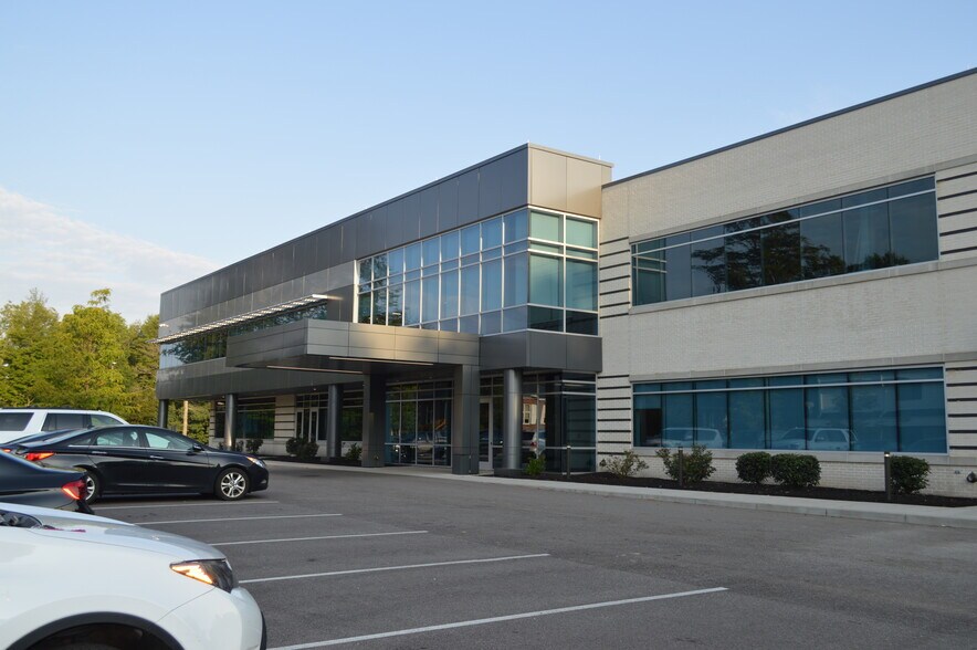 Primary Photo Of 540 White Pond Dr, Akron Medical For Lease