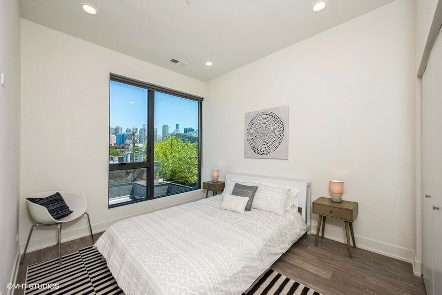 More Photos Of 847 N Larrabee St, Chicago Apartments For Sale