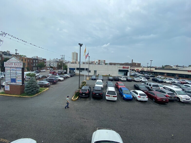 More Photos Of 600-636 Washington Ave, Philadelphia Storefront For Lease