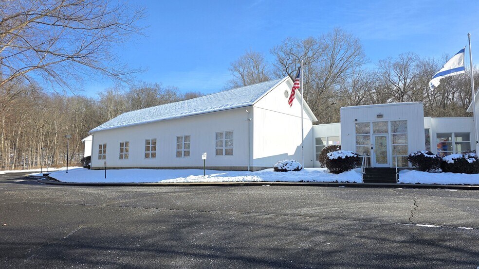 Primary Photo Of 444 Main St N, Southbury Office For Lease