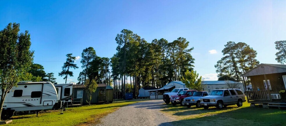 More Photos Of 13099 US Highway 259 S, Mount Enterprise Trailer Camper Park For Sale