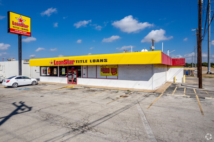 Primary Photo Of 5001 Walzem Rd, San Antonio Restaurant For Sale