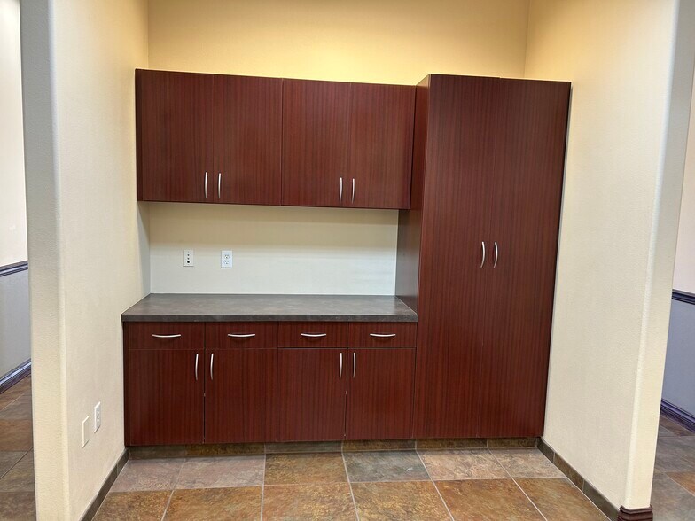 More Photos Of 1880 E Warm Springs Rd, Las Vegas Loft Creative Space For Sale