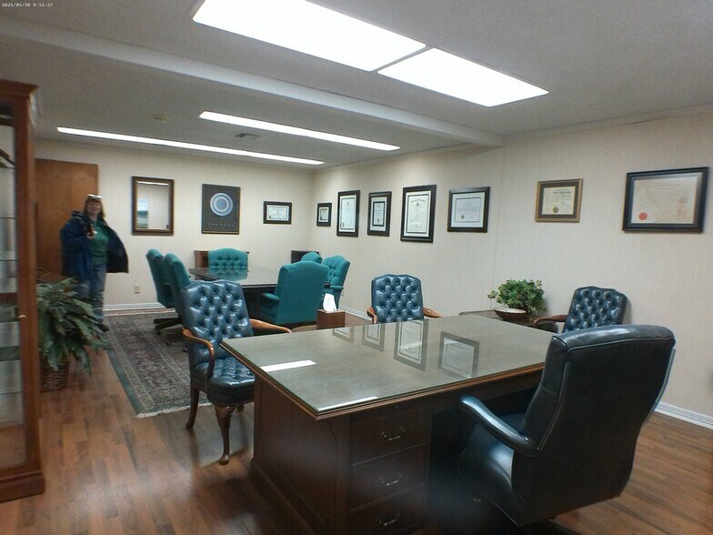 More Photos Of 603 N 8th St, Killeen Office For Sale