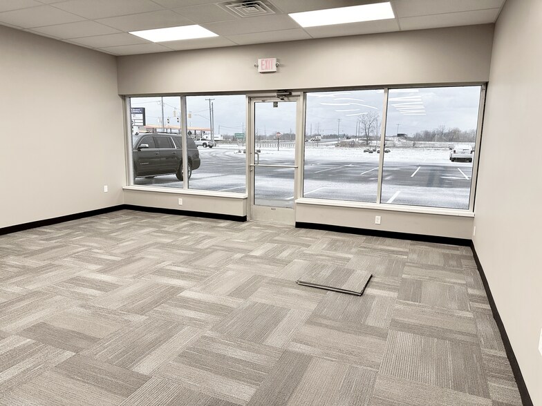 More Photos Of 840 N Black River Dr, Holland Unknown For Lease