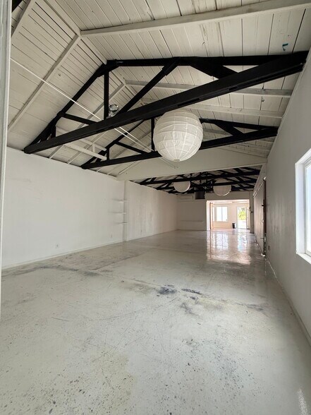 More Photos Of 1845 Redondo Ave, Signal Hill Unknown For Lease
