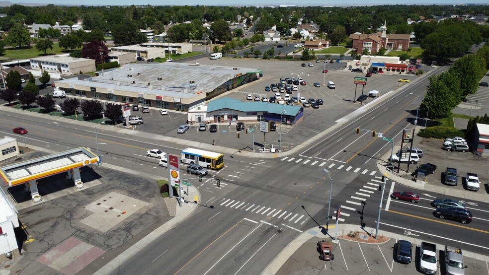 More Photos Of 1301 Jadwin Ave, Richland Unknown For Lease