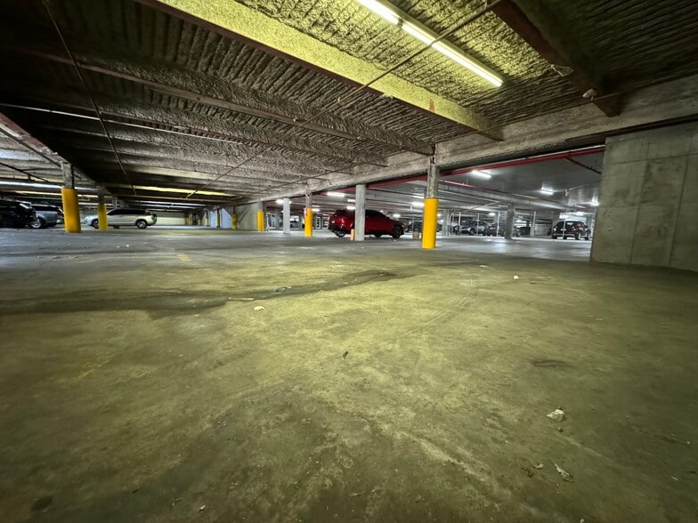 More Photos Of 24 Belden Ave, Norwalk Apartments For Sale