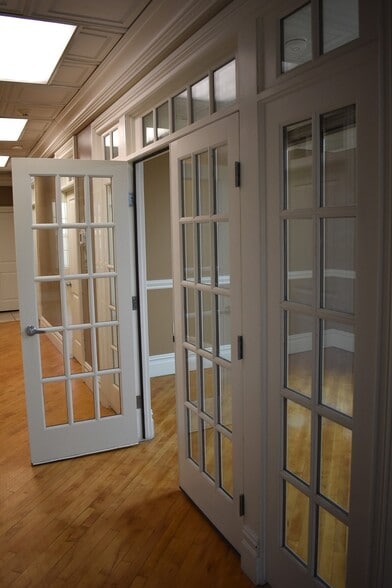 More Photos Of 270 Pleasant St, Northampton Office For Sale