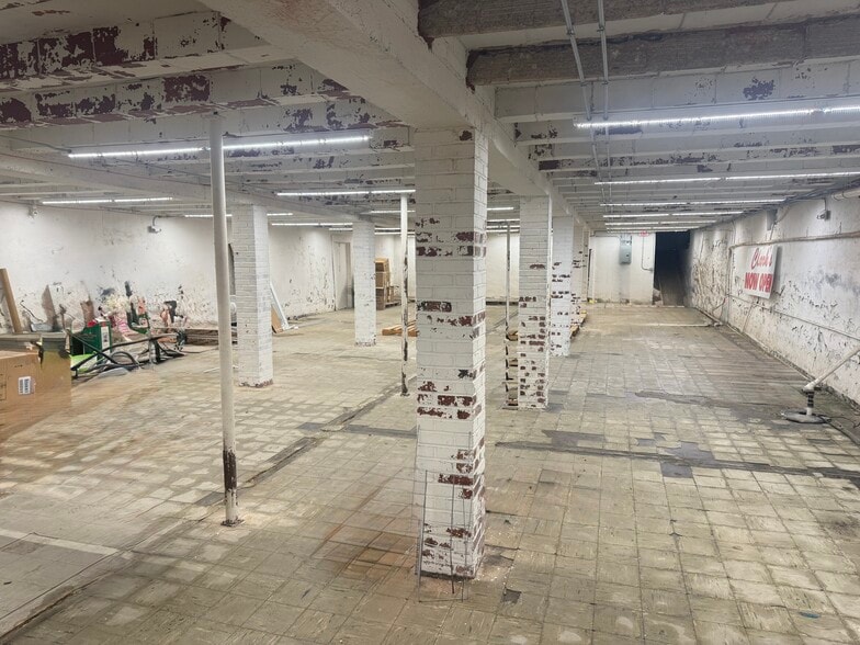More Photos Of , Raytown General Retail For Sale