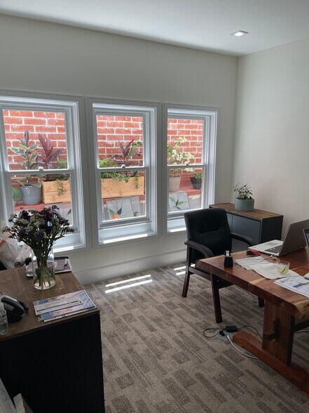 More Photos Of 618-624 N Main St, Santa Ana General Retail For Sale