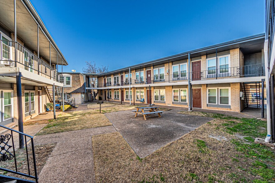 More Photos Of 4635 W Gore Blvd, Lawton Apartments For Sale