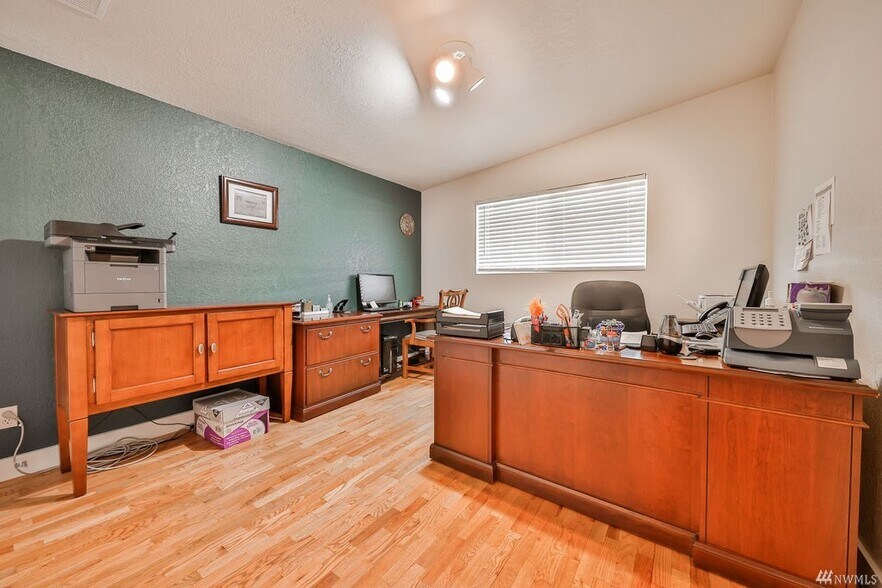More Photos Of 4008 S Pine St, Tacoma Office Residential For Sale