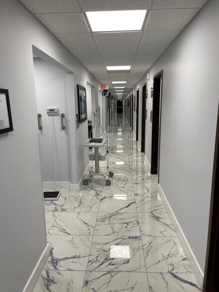 More Photos Of 493 Semoran Blvd, Casselberry Medical For Lease