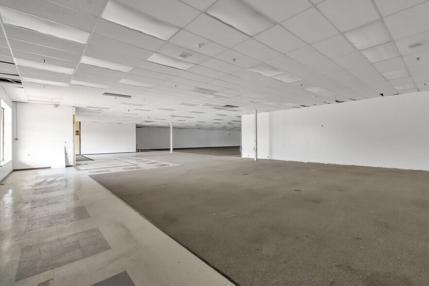 More Photos Of 2211 Niagara St, Buffalo Unknown For Lease