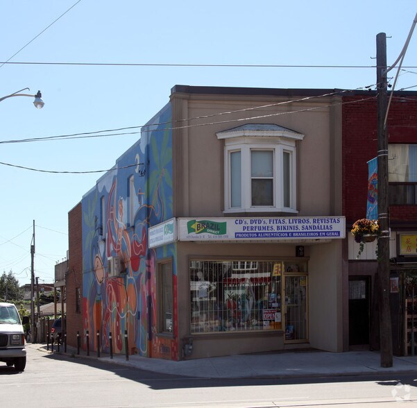 More Photos Of 1473 Dundas St W, Toronto Storefront Retail Residential For Sale