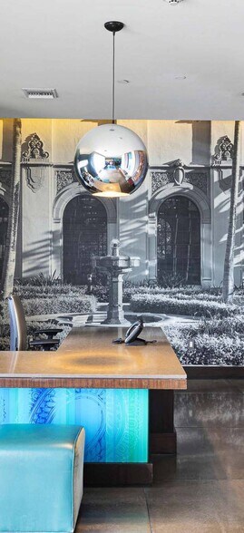 More Photos Of 120 S Reeves Dr, Beverly Hills Hotel For Sale