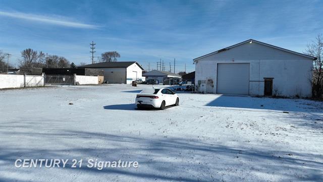 More Photos Of 2122 E Hemphill Rd, Burton Warehouse For Sale