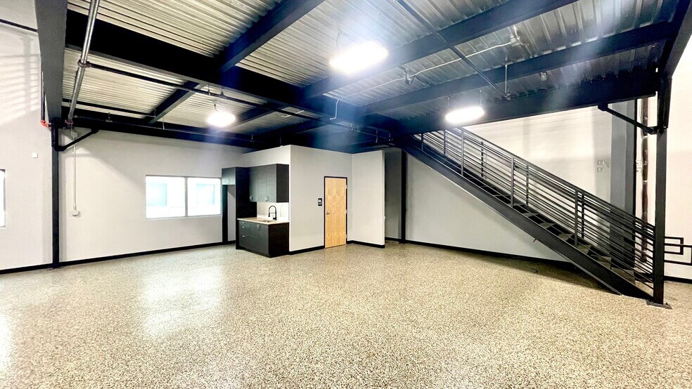 More Photos Of 7637 FM 3009, Schertz Light Distribution For Sale