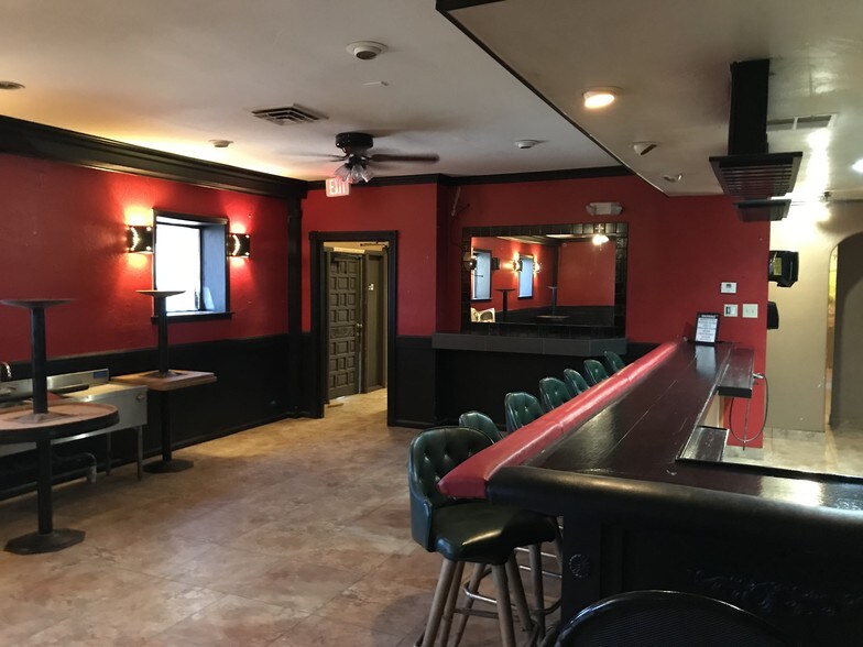 More Photos Of 13290 W Van Buren St, Avondale Restaurant For Sale