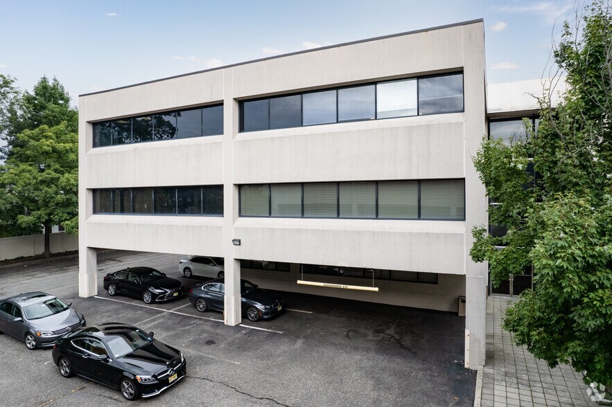 More Photos Of 700 Palisade Ave, Englewood Cliffs Office For Lease