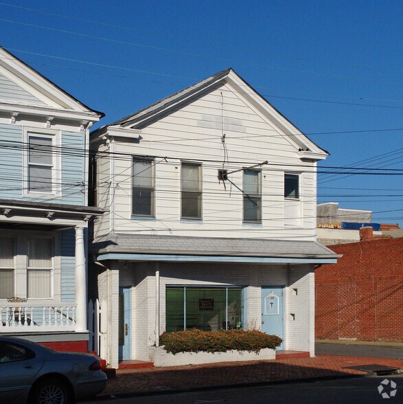 More Photos Of 610 Green St, Portsmouth Apartments For Lease