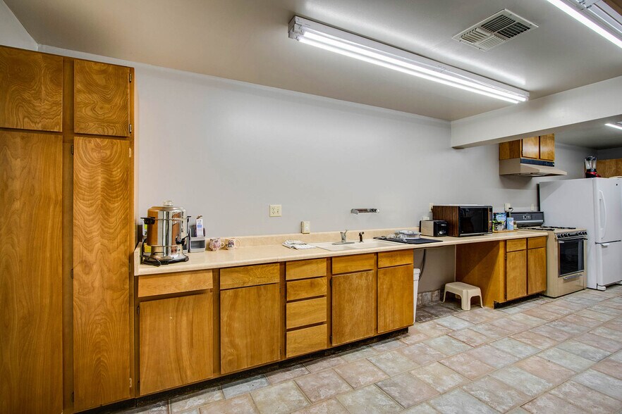 More Photos Of 50636 Golden Ray Rd, Johnson Valley Religious Facility For Sale