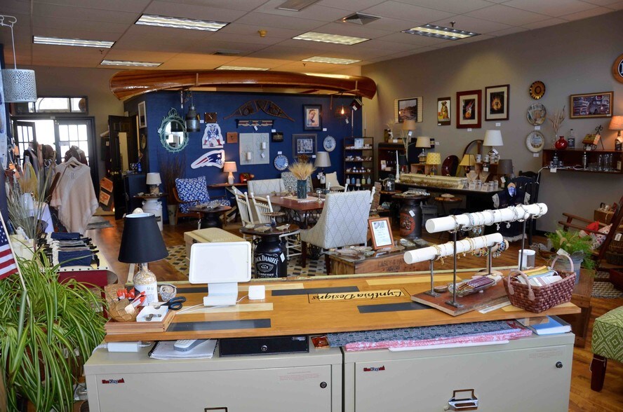 More Photos Of 112 Main St, Putnam Storefront Retail Office For Lease