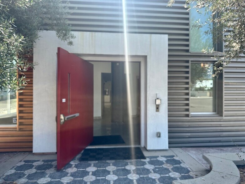 More Photos Of 8228 Whittier Blvd, Pico Rivera Unknown For Lease