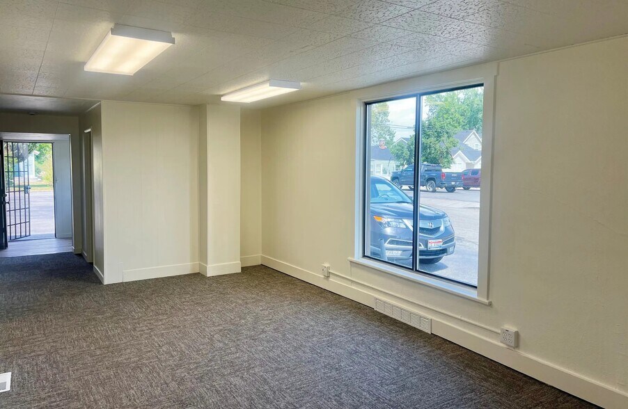 More Photos Of 1701 S Broadway Ave, Boise Office For Sale
