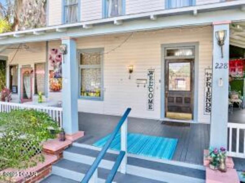 More Photos Of 228 W Howry Ave, Deland Storefront Retail Office For Sale