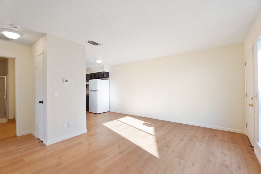 More Photos Of 609-615 Moore St, Madera Apartments For Sale