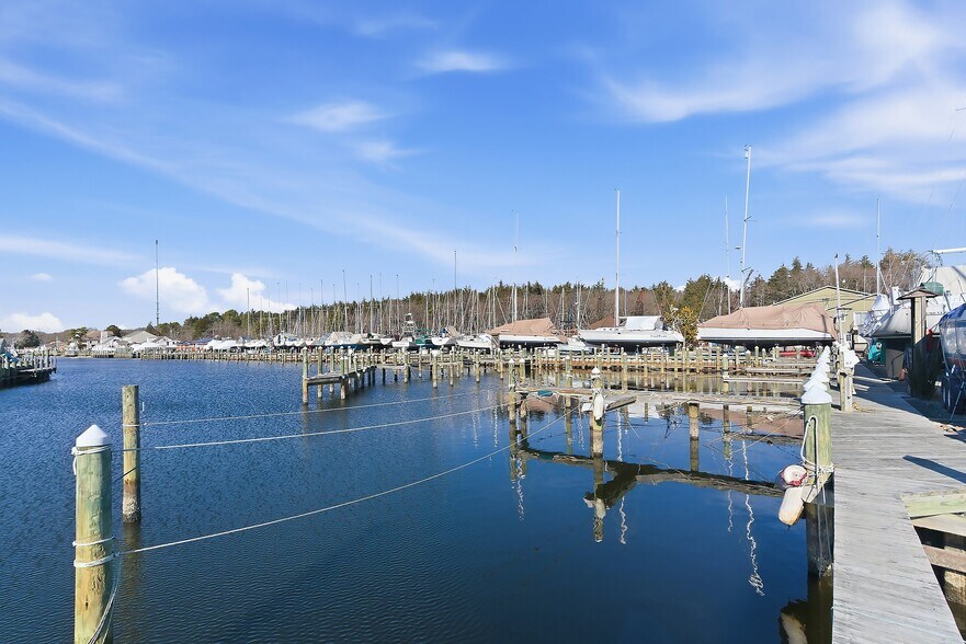 More Photos Of 100 Harbor Inn Rd, Bayville Shipyard For Sale