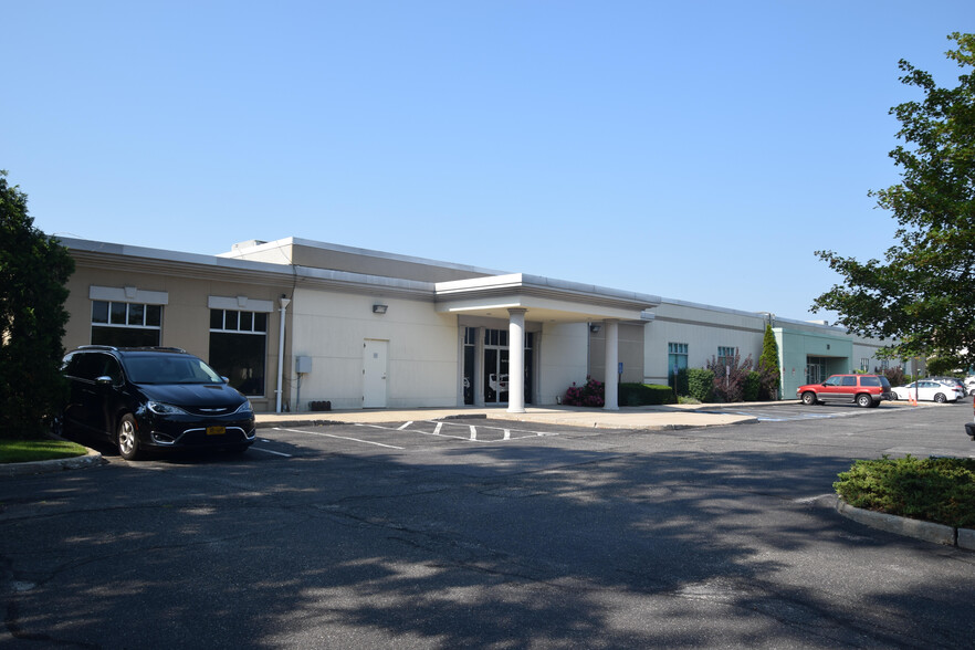 Primary Photo Of 110 Marcus Blvd, Hauppauge Office For Lease