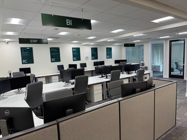 More Photos Of 12895 SW 132nd St, Miami Office For Sale